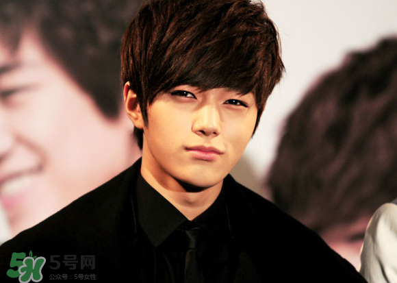 韓國(guó)薇妮在韓國(guó)有名嗎？vinistyle什么檔次？