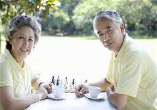 嬰兒奶粉老人能喝嗎？老人能不能喝嬰兒奶粉？