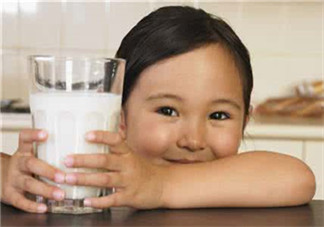 兒童能喝老年人奶粉嗎？老年人奶粉小孩能不能喝？