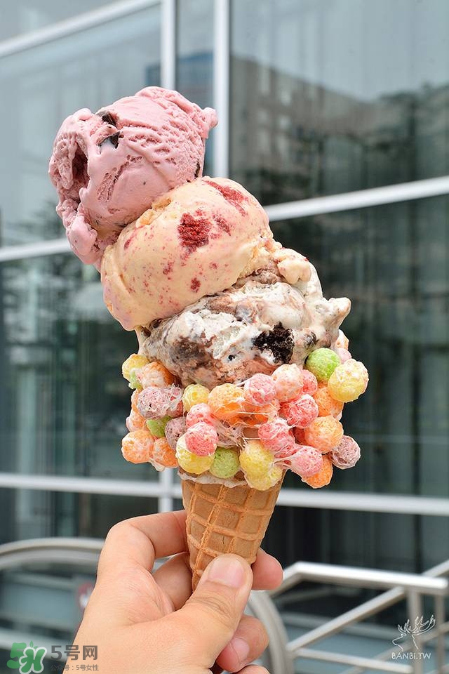 emack bolio's堆疊冰淇淋多少錢？堆疊冰淇淋好吃嗎？