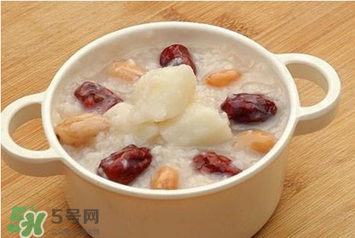 新鮮蓮子可以煮粥嗎？蓮子熬粥需要去芯嗎？