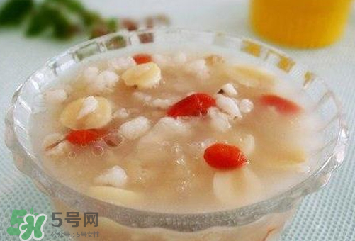 新鮮蓮子可以煮粥嗎？蓮子熬粥需要去芯嗎？