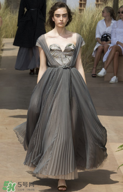 dior迪奧2017秋冬高定系列怎么樣_好看嗎_款式有哪些？