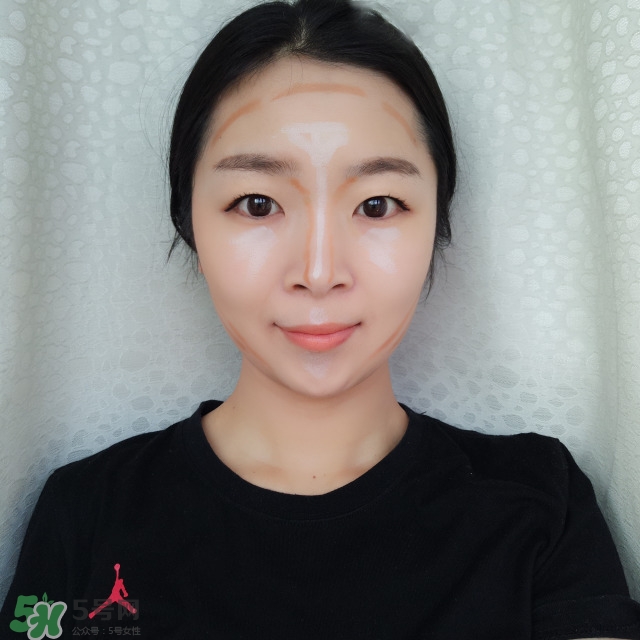 愛麗小屋修容棒怎么用圖解 愛麗小屋高光修容棒怎么用 愛麗小屋修容棒怎么用圖解 愛麗小屋高光修容棒怎么用