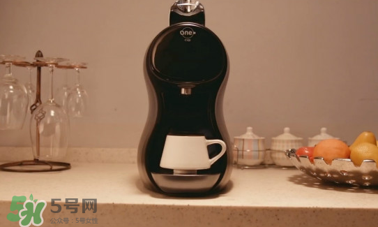 辦公室小野用的什么咖啡機(jī)？onecup膠囊咖啡機(jī)介紹
