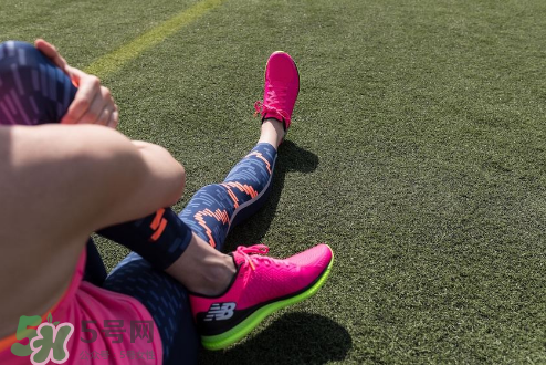 new balance fuelcell跑鞋腳感怎么樣_值得買嗎？