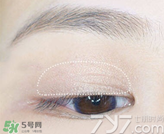 nars吉隆坡眼影怎么畫(huà)？nars吉隆坡雙色眼影畫(huà)法圖解
