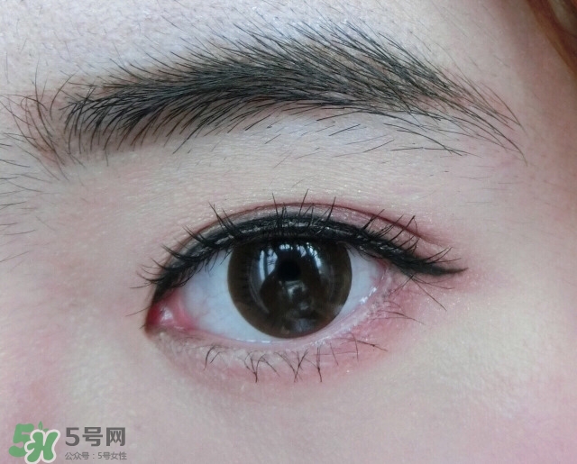 nars吉隆坡眼影怎么畫(huà)？nars吉隆坡雙色眼影畫(huà)法圖解