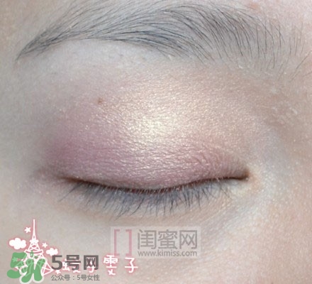 nars吉隆坡眼影怎么畫(huà)？nars吉隆坡雙色眼影畫(huà)法圖解