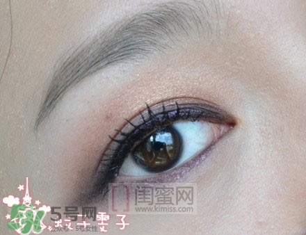 nars吉隆坡眼影怎么畫(huà)？nars吉隆坡雙色眼影畫(huà)法圖解
