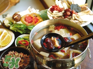 孕婦吃火鍋可以吃什么菜？孕婦吃火鍋注意事項