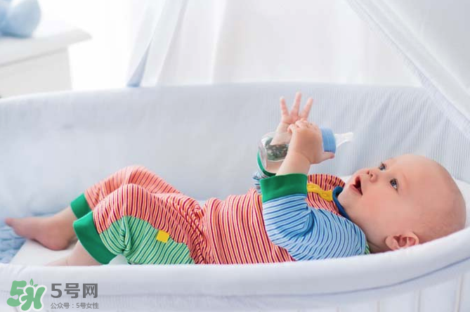 嬰兒吐奶和氙氣有關(guān)系嗎？氙氣會影響嬰兒吐奶嗎？