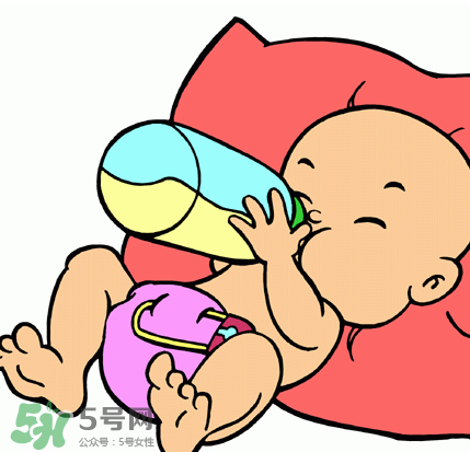 嬰兒吐奶有黃水怎么辦？嬰兒吐奶會吐黃水嗎？