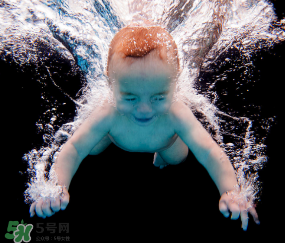 小孩玩水多久合適？小孩多久玩一次水好？