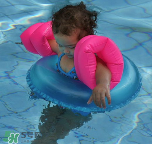 小孩玩水多久合適？小孩多久玩一次水好？