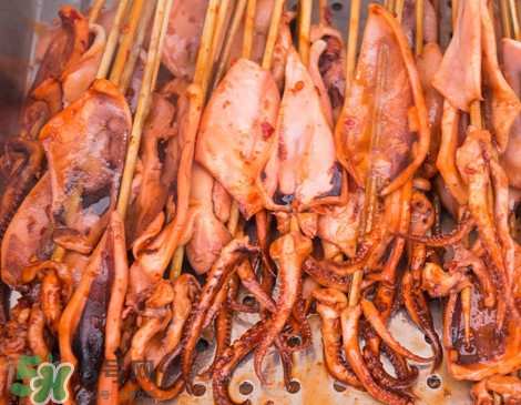 鐵板魷魚一串成本多少？魷魚怎么做好吃