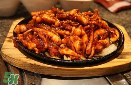 鐵板魷魚怎么做好吃？鐵板魷魚使用了什么香料