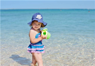 寶寶喜歡玩水怎么辦？寶寶為什么喜歡玩水？