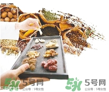 冬病夏治是什么?冬病夏治的原理是什么? 冬病夏治是什么?冬病夏治的原理是什么?