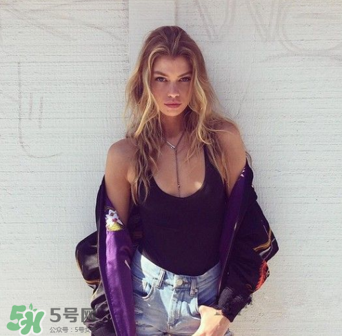 背心搭配什么褲子？背心搭配什么褲子好看？