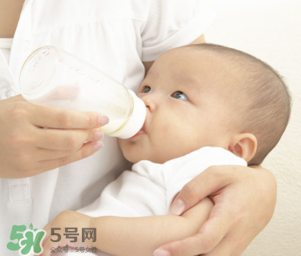 如何戒夜奶寶寶不痛苦？寶寶如何戒夜奶？