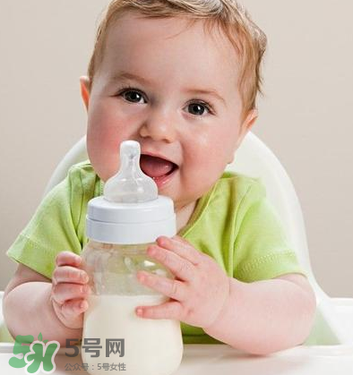 如何戒夜奶寶寶不痛苦？寶寶如何戒夜奶？