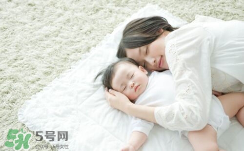 戒夜奶的最佳時(shí)間 幾個(gè)月戒夜奶最好？