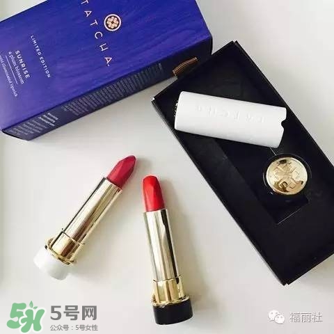 tatcha梅子粉好看嗎？tatcha白管口紅梅子粉試色