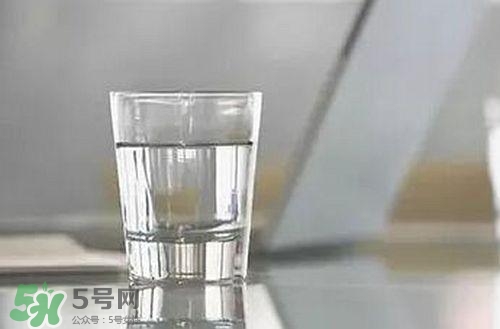 三伏貼能治過(guò)敏性鼻炎嗎？三伏貼治過(guò)敏性鼻炎貼哪里？