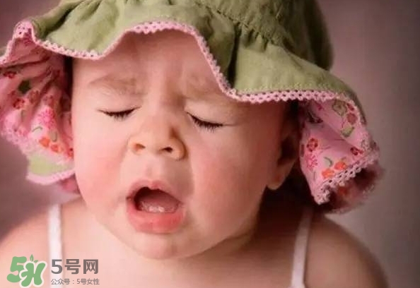 三伏貼能治過(guò)敏性鼻炎嗎？三伏貼治過(guò)敏性鼻炎貼哪里？