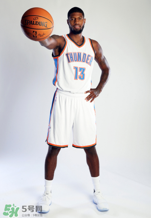 保羅喬治雷霆定妝照上腳穿的球鞋是什么型號？