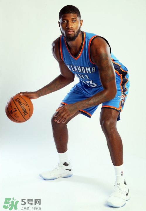 保羅喬治雷霆定妝照上腳穿的球鞋是什么型號？