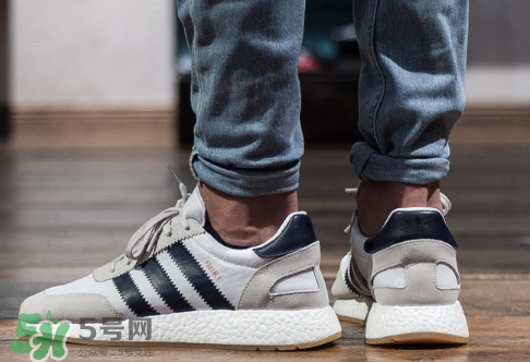adidas iniki runner上腳效果怎么樣？阿迪達斯復(fù)古跑鞋好看嗎？
