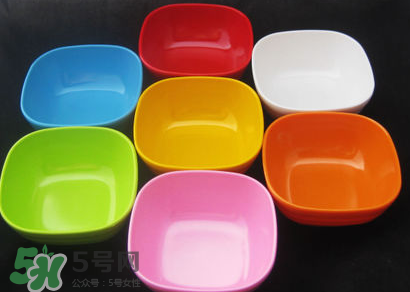 仿瓷碗和瓷碗的區(qū)別有哪些？仿瓷碗和瓷碗的不同