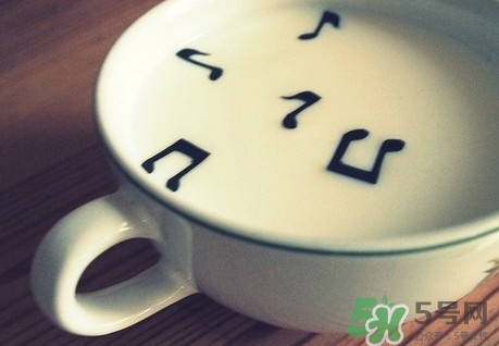 用酸奶機(jī)怎么做酸奶？自制酸奶怎么做好吃