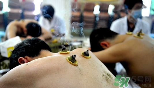 貼三伏灸癢是怎么回事？貼三伏灸癢怎么辦？