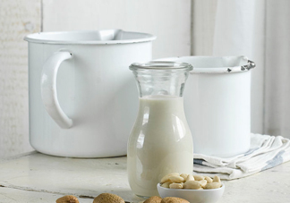 純牛奶什么時(shí)候喝最好？純牛奶哪個(gè)牌子好