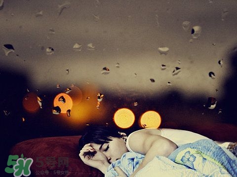 艾灸貼可以去濕氣嗎？貼艾灸貼能去濕氣嗎？