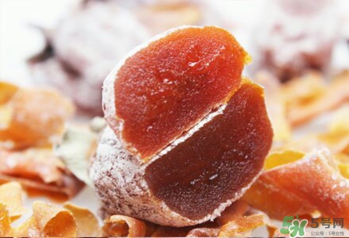 柿餅上的白霜可以吃嗎？怎么辨別柿霜的真假？