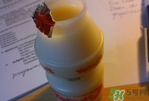 養(yǎng)樂多是酸奶嗎？養(yǎng)樂多和酸奶有什么區(qū)別