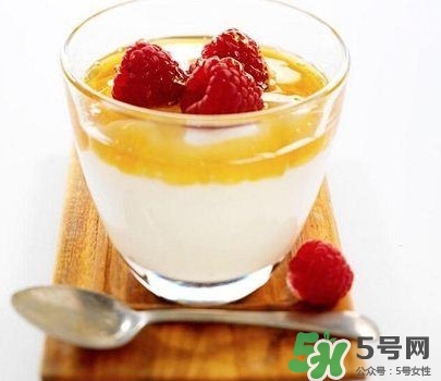 酸奶飯前喝還是飯后喝好？酸奶早上喝好還是晚上喝好