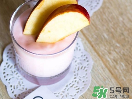 酸奶飯前喝還是飯后喝好？酸奶早上喝好還是晚上喝好