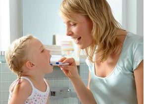 電動牙刷寶寶適合用嗎？兒童適合用電動牙刷嗎？