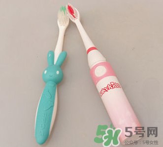 兒童電動(dòng)牙刷聲波的好還是旋轉(zhuǎn)的好？兒童電動(dòng)牙刷怎么選？