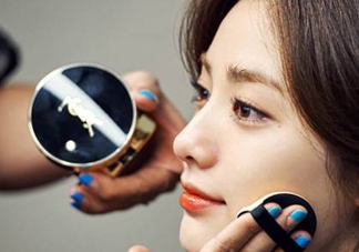 雅詩蘭黛氣墊和圣羅蘭氣墊哪個好？雅詩蘭黛和圣羅蘭氣墊哪個好？