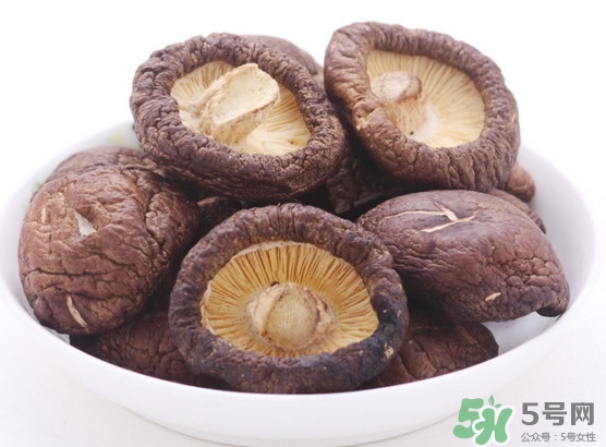 買香菇怎么挑選？干香菇怎么挑選？