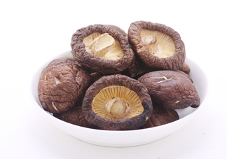 買香菇怎么挑選？干香菇怎么挑選？