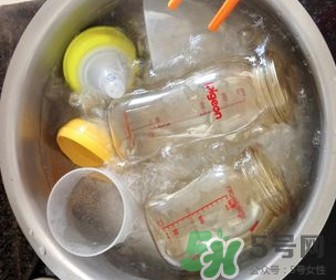 奶瓶消毒蒸汽好還是紫外線好？蒸汽消毒和紫外線消毒的區(qū)別