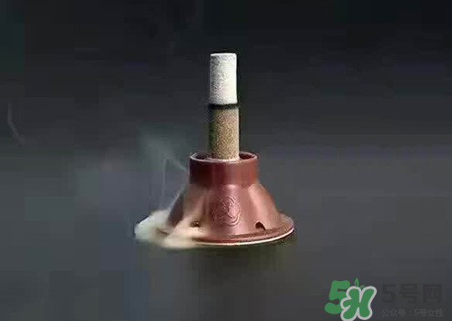 艾艾貼貼后出現(xiàn)水泡怎么回事？艾艾貼后有水泡怎么辦？