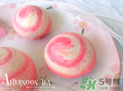 夢幻麻薯蛋黃酥怎么做?夢幻麻薯蛋黃酥做法 夢幻麻薯蛋黃酥怎么做?夢幻麻薯蛋黃酥做法